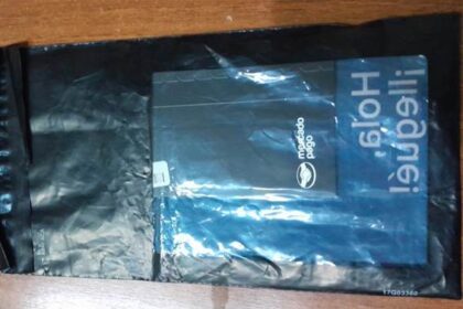 Sobre que llega a varios hogares