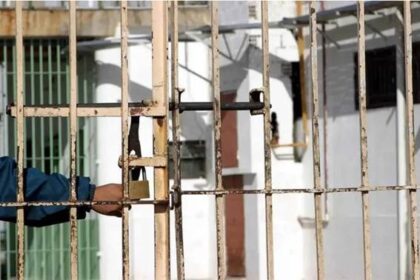 Buscan frenar delitos desde prisiónbloqueo de celulares en cárceles