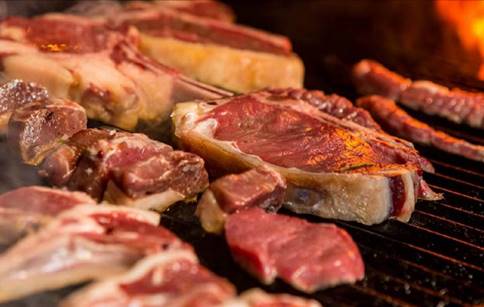EL CONSUMO DE CARNE CAYÓ 11% EN EL PRIMER SEMESTRE Y TOCÓ UN MÍNIMO EN 30 AÑOS